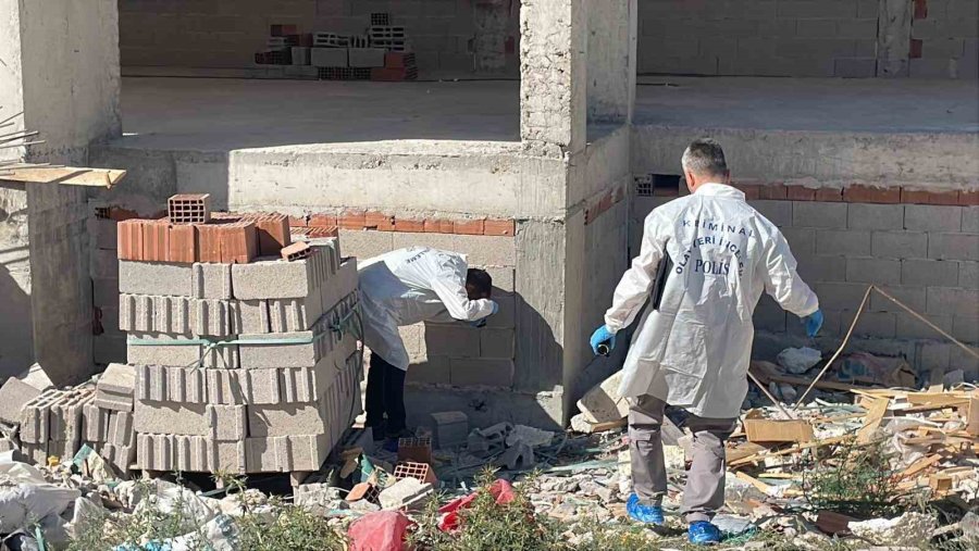 İnşaat Alanında Yerde Yatar Vaziyette Bulunan Yaşlı Kadın Kurtarılamadı