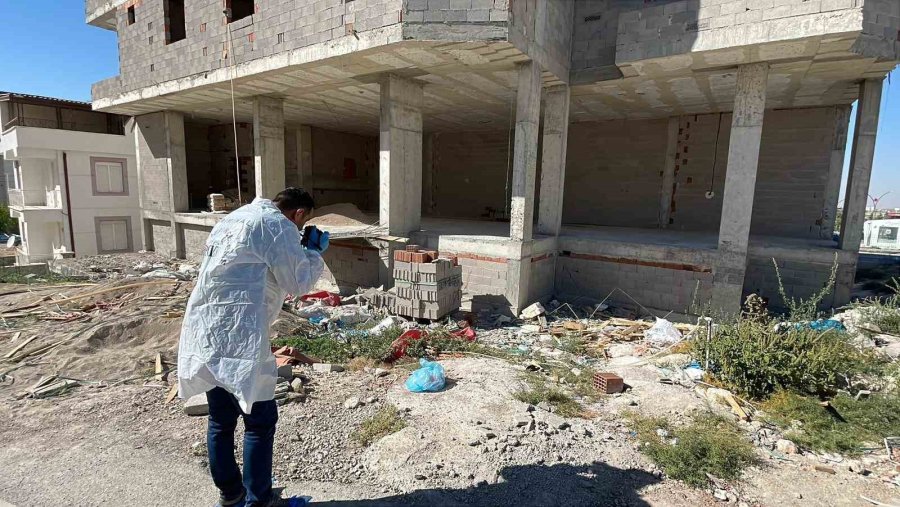 İnşaat Alanında Yerde Yatar Vaziyette Bulunan Yaşlı Kadın Kurtarılamadı