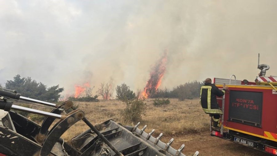 Konya’da Ormanlık Alanda Çıkan Yangın Söndürüldü