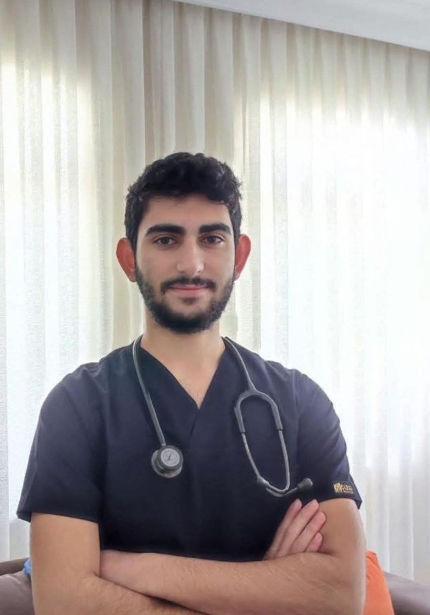 Kansere Yenik Düşen Genç Doktor Adayı Toprağa Verildi