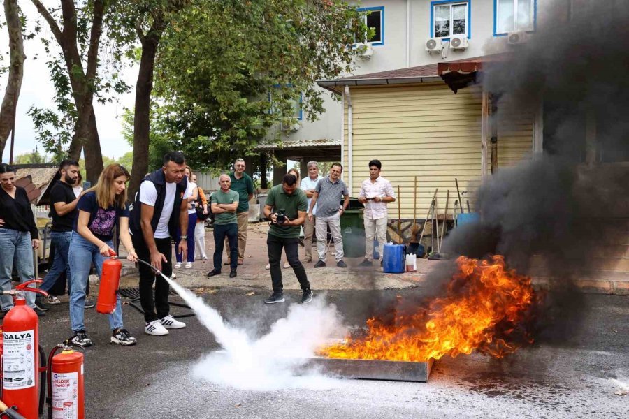Büyükşehir Çalışanlarına Yangın Eğitimi Ve Tatbikat