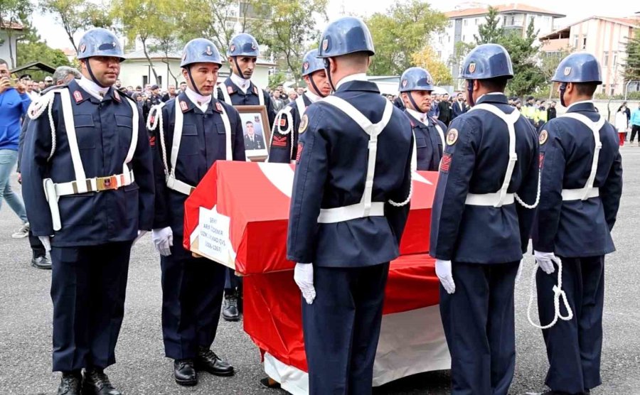 Aksaray’da Şehit Jandarmalar Gözyaşlarıyla Memleketlerine Uğurlandı