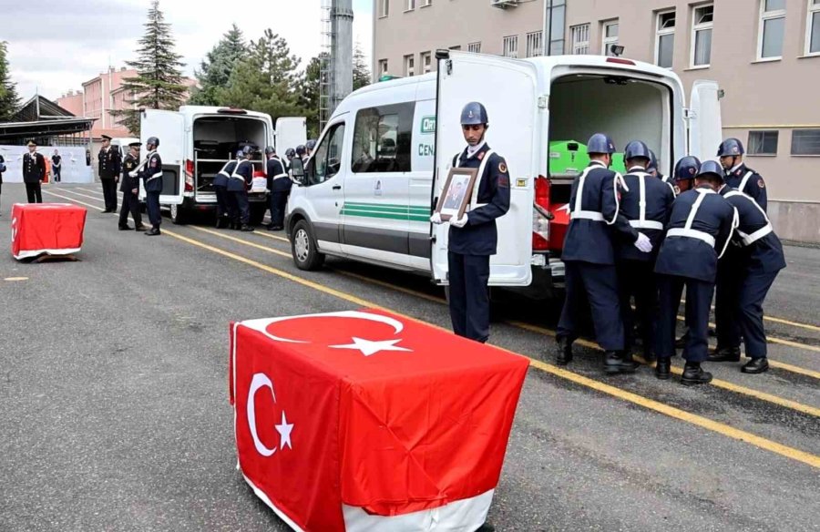 Aksaray’da Şehit Jandarmalar Gözyaşlarıyla Memleketlerine Uğurlandı