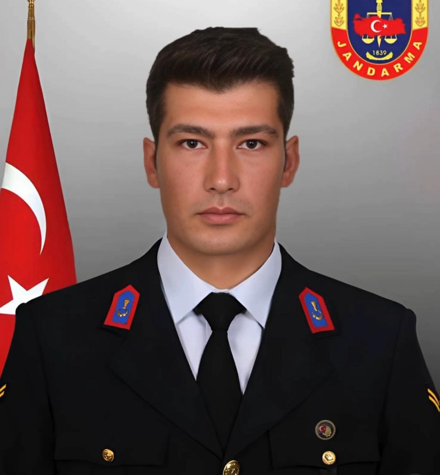 Jandarma Aracına Minibüs Çarptı: 2 Jandarma Şehit, 1 Vatandaş Hayatını Kaybetti