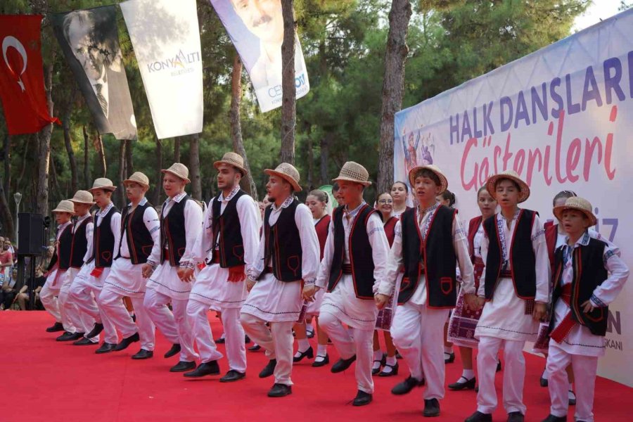 Halk Danslarının Kalbi Konyaaltı’nda Attı