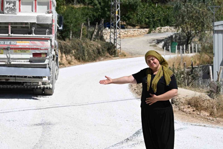 Mut’ta Asfalt Çalışmaları Sürüyor