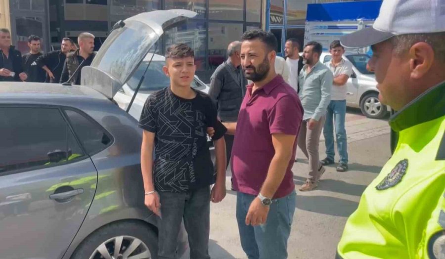 Önce Patronundan Sonra Polisten Kaçtı, Yakalanınca Gazetecileri Tehdit Etti