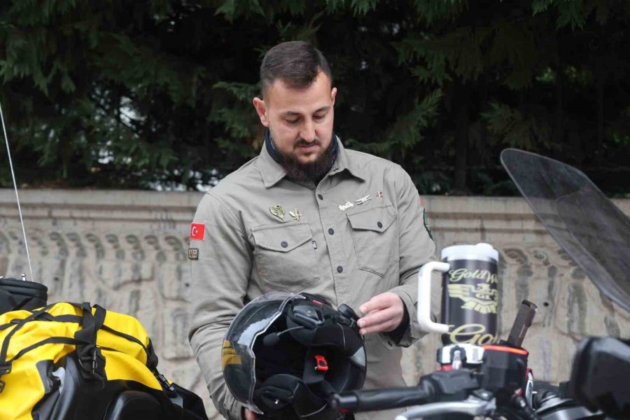 Tam 3 Bin 707 Kilometre: Motosikletle Umreye Gitmek İçin Yola Çıktı