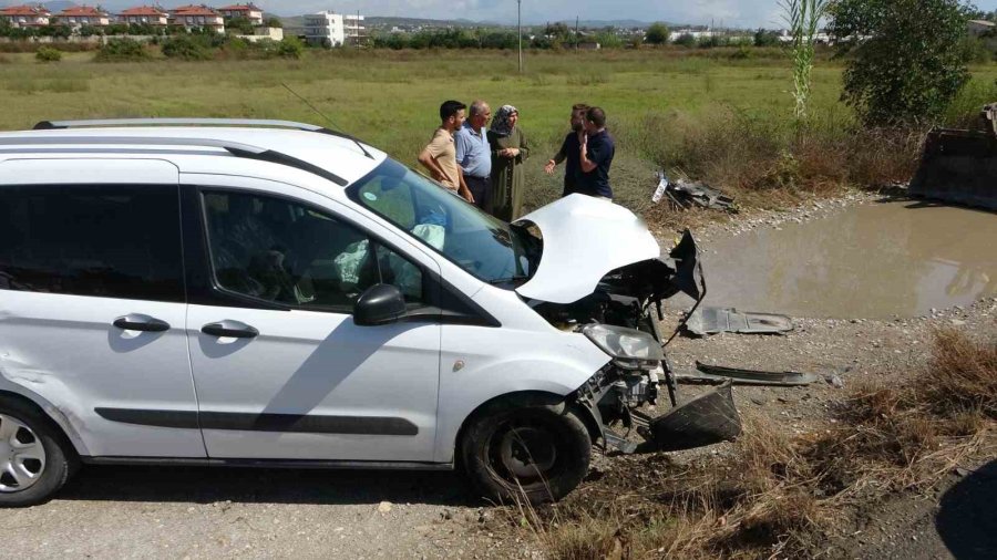 İki Kuzenin Kullandığı Araçlar Çarpıştı: 1 Yaralı