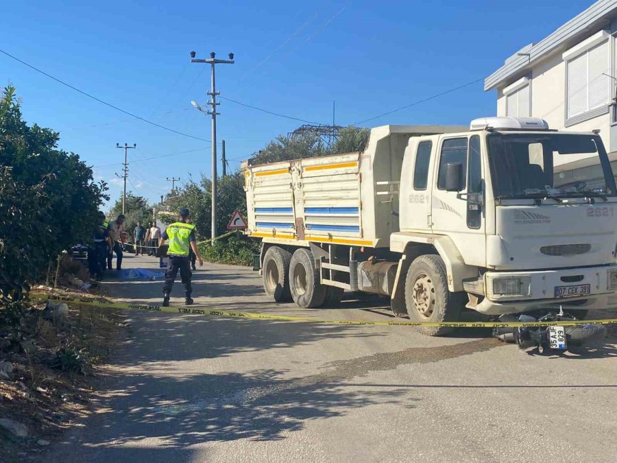 Kamyonun Altında Kalan Genç Sürücü Hayatını Kaybetti