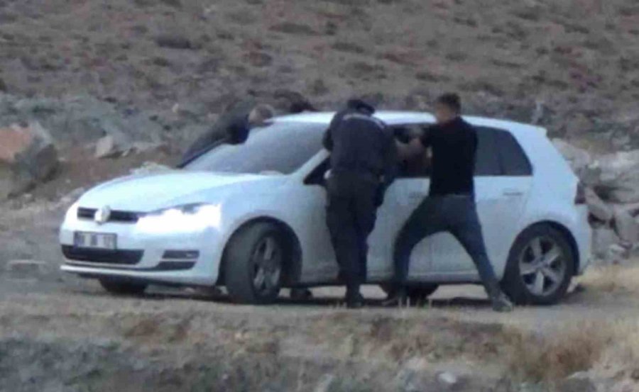 Jandarmanın 7 Saat Süren İkna Çabası Arkadaşının Müdahalesiyle Son Buldu