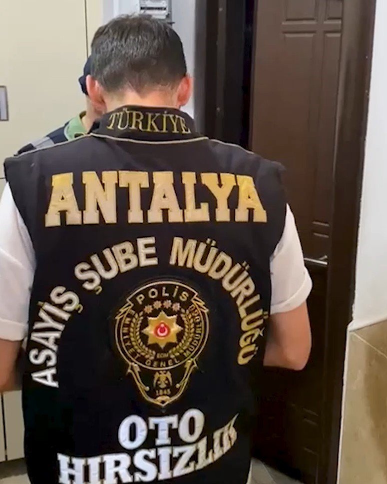 Antalya’da ’change’ Araç Operasyonu: Emniyet 5 Ay Boyunca İzlerini Sürdü