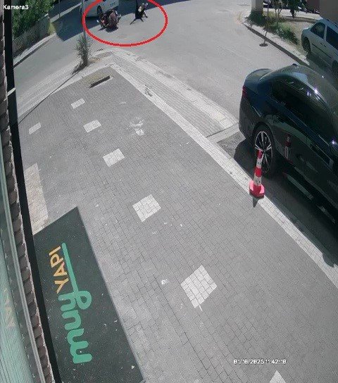 Otomobille Motosiklet Çarpıştı: 1 Yaralı