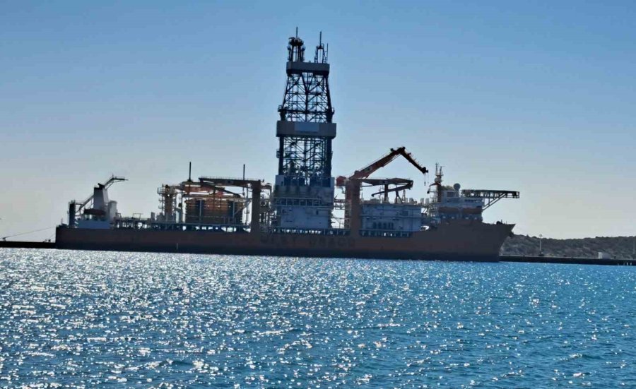 Türkiye’nin 228 Metrelik Denizdeki Yeni Gücü: ’west Draco’ Limana Yanaştı