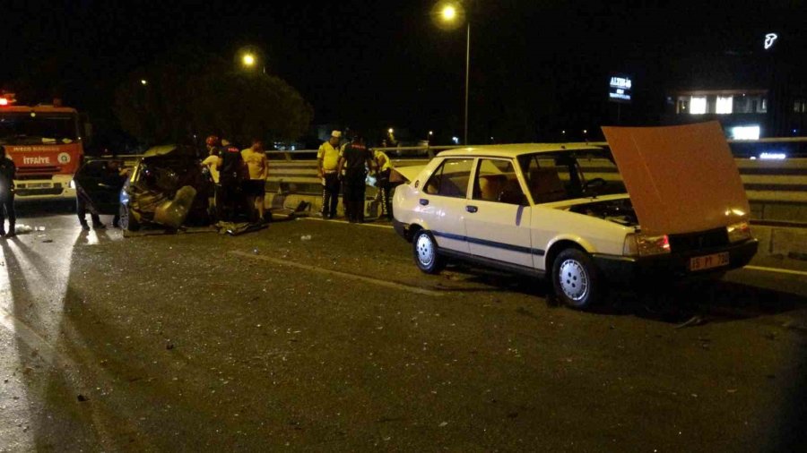 Genç Hemşire, Kazada Yaralanan Teyzesini Hayatta Tutmak İçin Tüm Gücüyle Mücadele Etti