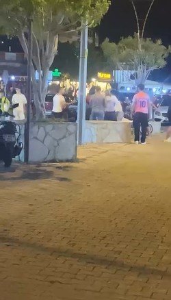 Alanya’da Esnaf Komşular Arasında Çıkan Tartışma Kavgaya Dönüştü