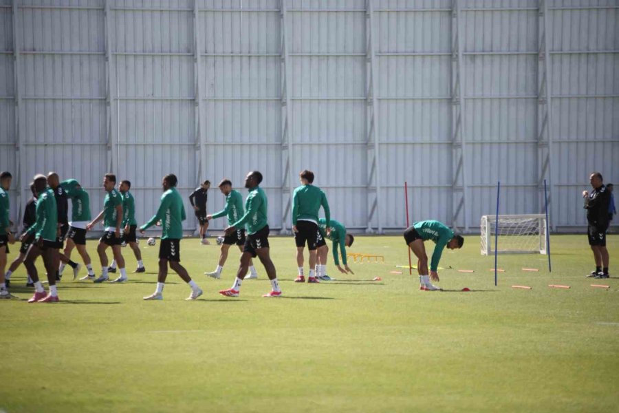 Recep Uçar: "kiminle Oynarsak Oynayalım Kurguladığımız Oyunu Yansıtmaya Çalışıyoruz"