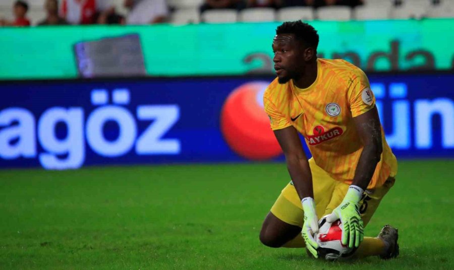 Trendyol Süper Lig: Antalyaspor: 1 - Çaykur Rizespor: 2 (ilk Yarı)