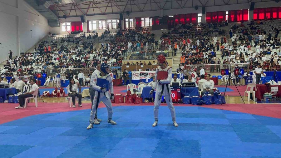 Türkiye Kulüpler Taekwondo Şampiyonası Alanya’da Başladı