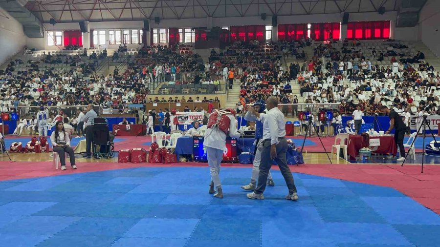 Türkiye Kulüpler Taekwondo Şampiyonası Alanya’da Başladı
