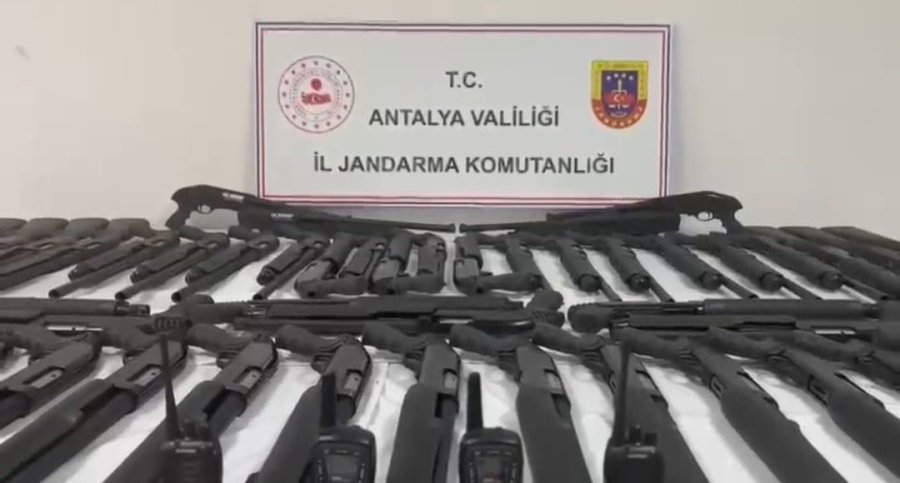 Antalya’da Jandarmadan Silah Kaçakçılarına Operasyon: 4 Tutuklama
