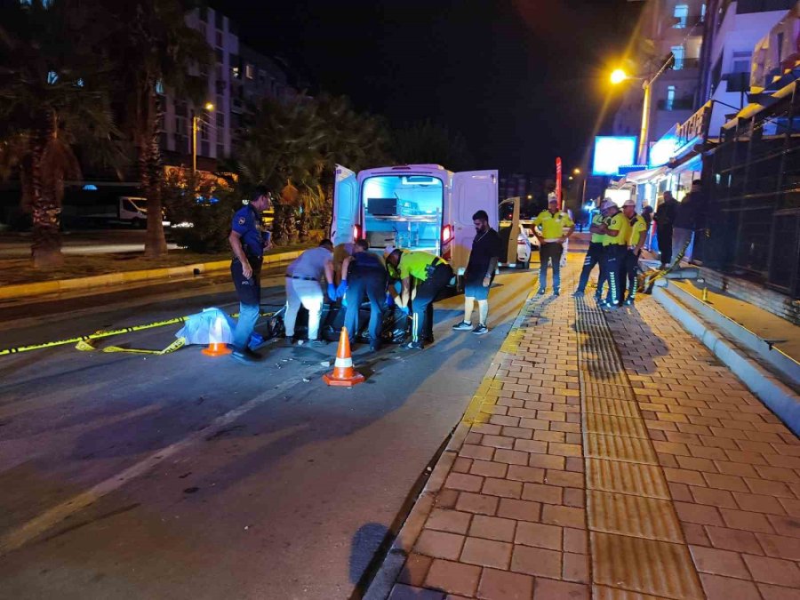 Antalya’da Otomobilin Çarptığı Yaya Hayatını Kaybetti