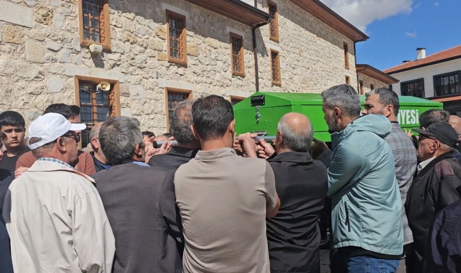 Konya’daki Feci Kazada Hayatını Kaybeden Öğretmene Acı Veda