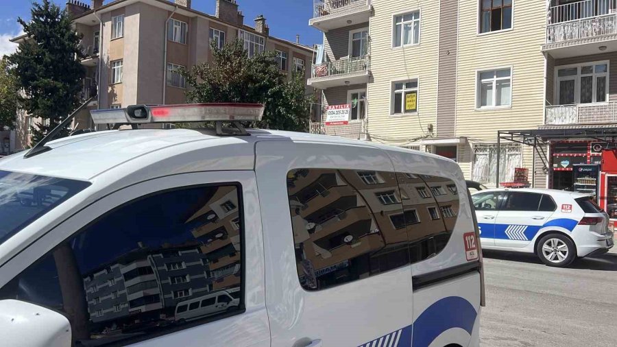 Konya’da Sokak Ortasında Bıçaklı Kavga: 1 Yaralı