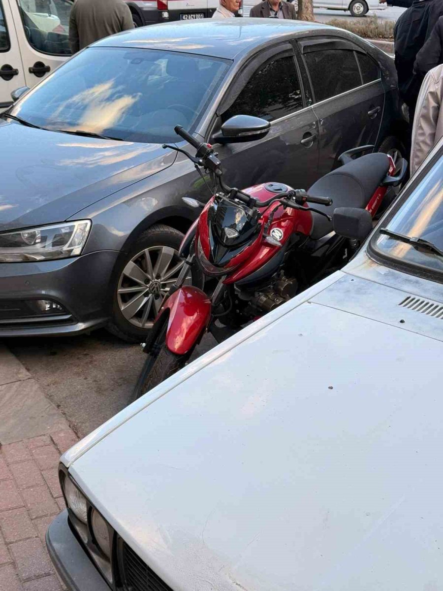 Seydişehir’de Bisiklet İle Motosiklet Çarpıştı: 2 Yaralı