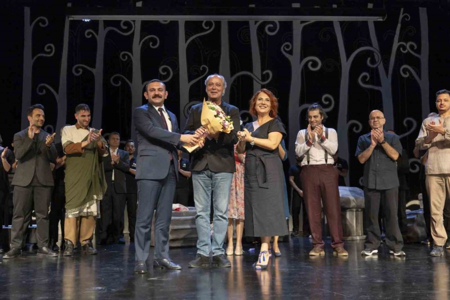 Mersin Şehir Tiyatrosu 25. Sezonunu ‘bahar Noktası’yla Başlattı