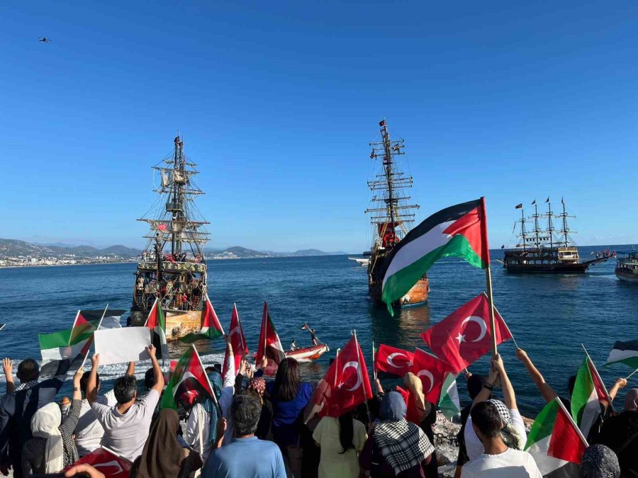 Alanya’da Gazze’ye Destek Yürüyüşü