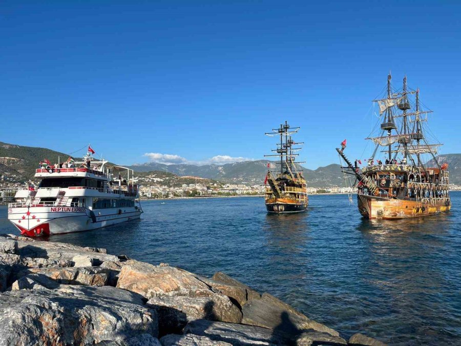 Alanya’da Gazze’ye Destek Yürüyüşü