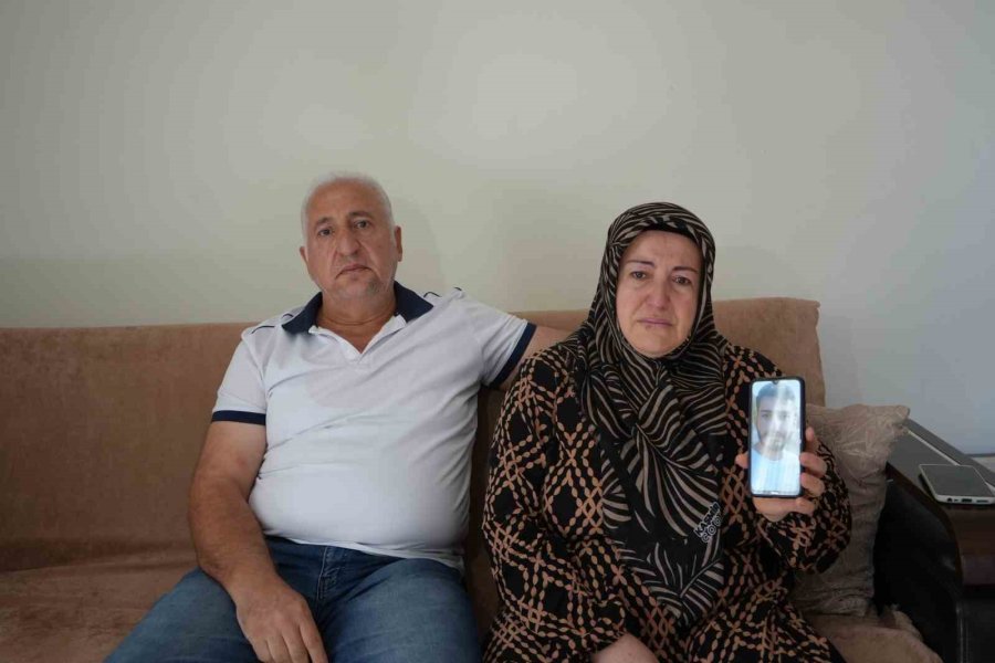 Kayıp Gençten 1,5 Yıldır Haber Alamayan Aile Perişan