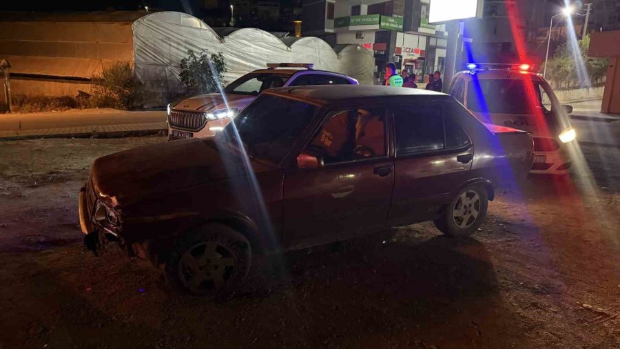 Antalya’da Alkollü Sürücü Bariyerlere Çarpıp Kaçtı, 58 Bin Tl Ceza Yedi