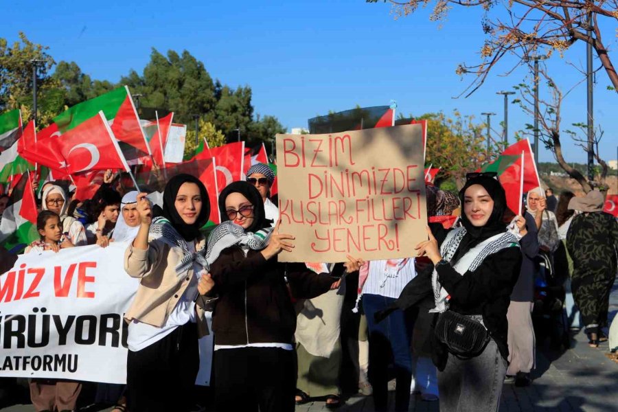 Binlerce Antalyalı Gazze İçin Yürüdü