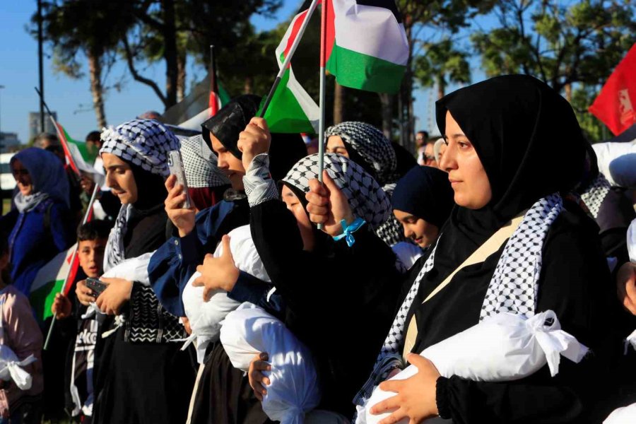 Binlerce Antalyalı Gazze İçin Yürüdü