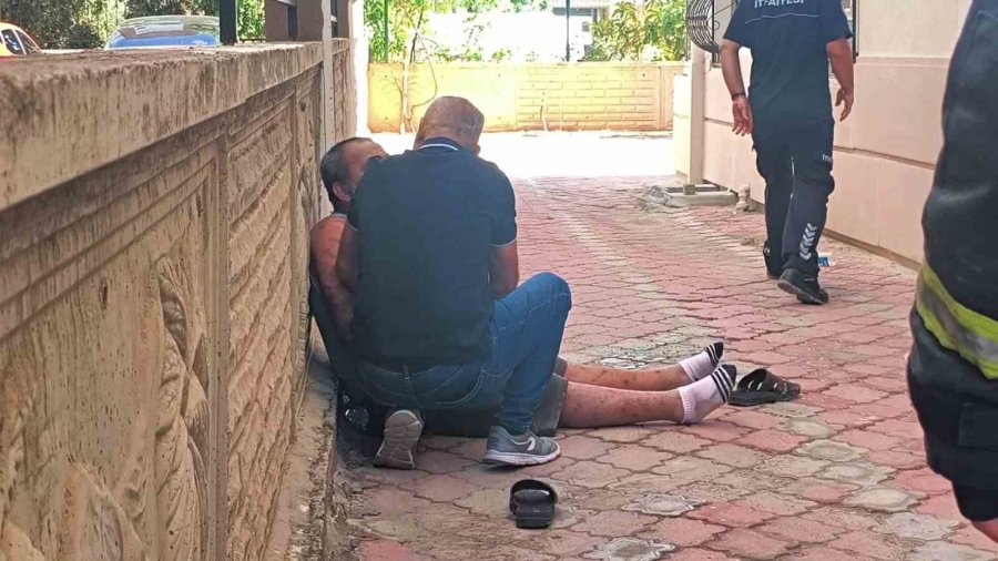 Eline Aldığı Tiner Şişesi Ve Çakmakla Kendini Yakmak İstedi