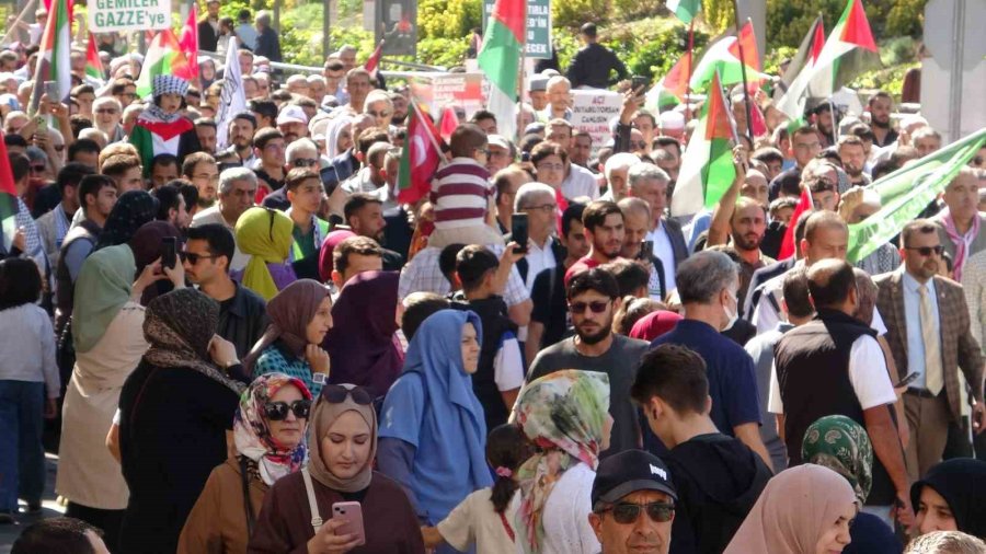 Konya’da ’gazze İçin Kararlılık Yürüyüşü’ Düzenlendi