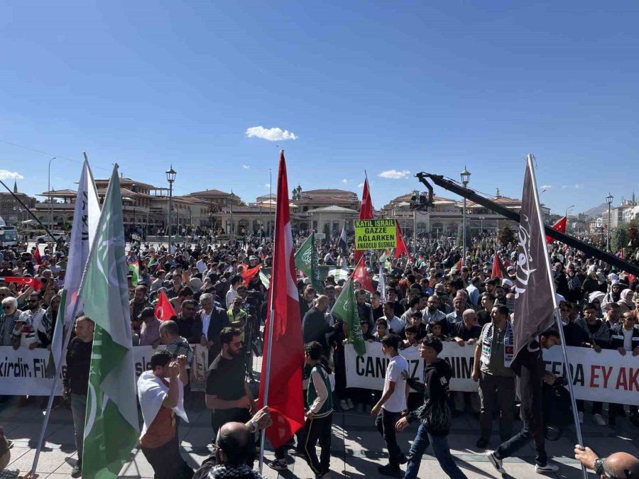Konya’da ’gazze İçin Kararlılık Yürüyüşü’ Düzenlendi