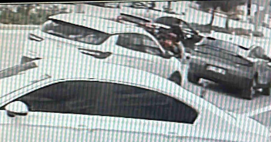 Otomobille Elektrikli Bisikletin Çarpıştığı Kaza Kamerada: 1 Yaralı