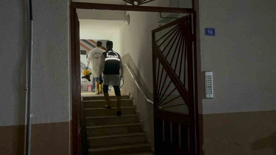 Alanya’da Yangında Hayatını Kaybeden Yaşlı Adamın Kıbrıs Gazisi Olduğu Ortaya Çıktı