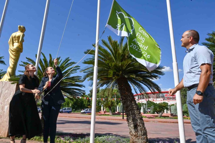 Antalya’ya Yeşil Bayrak Onuru: Atatürk Kültür Parkı Uluslararası Ödüle Layık Görüldü