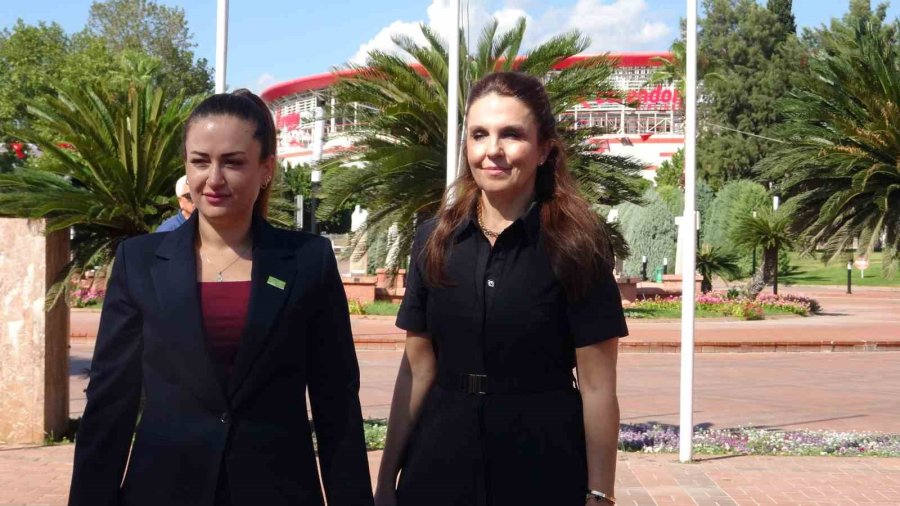 Antalya’ya Yeşil Bayrak Onuru: Atatürk Kültür Parkı Uluslararası Ödüle Layık Görüldü