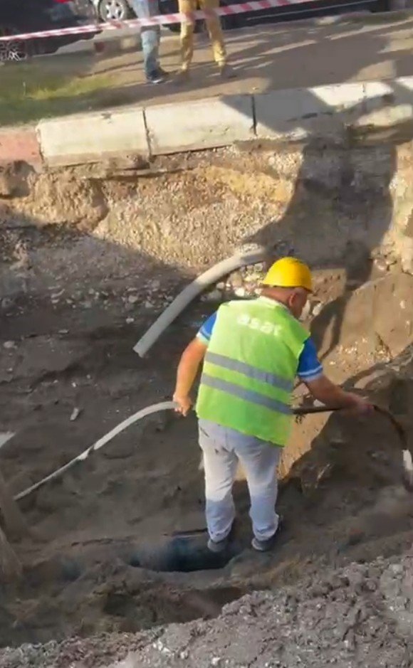 Kumluca’da 1 Ayda 5 Kez Patlayan İçme Suyu Hattı Onarıldı