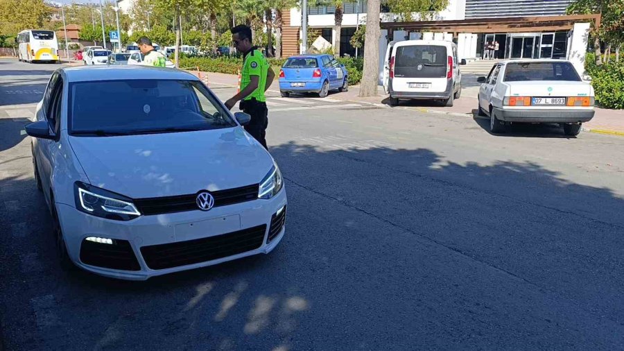 Manavgat’ta Yüksek Sesle Müzik Yayını Ve Plaka İhlaline 18 Bin Tl Ceza