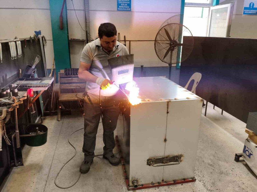 Kepez Belediyesi’nden Tasarruf Odaklı Üretim Modeli