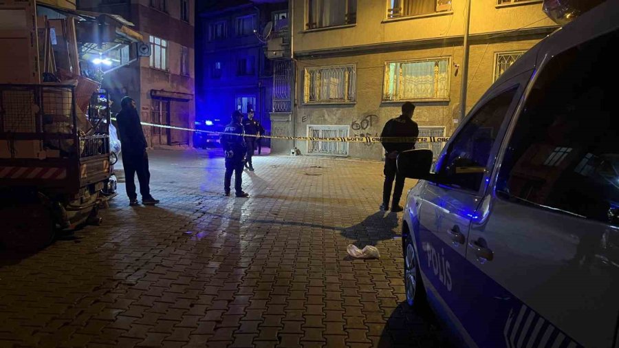 Yan Bakma Kavgasında 5 Yaşındaki Çocuk Hayatını Kaybetti