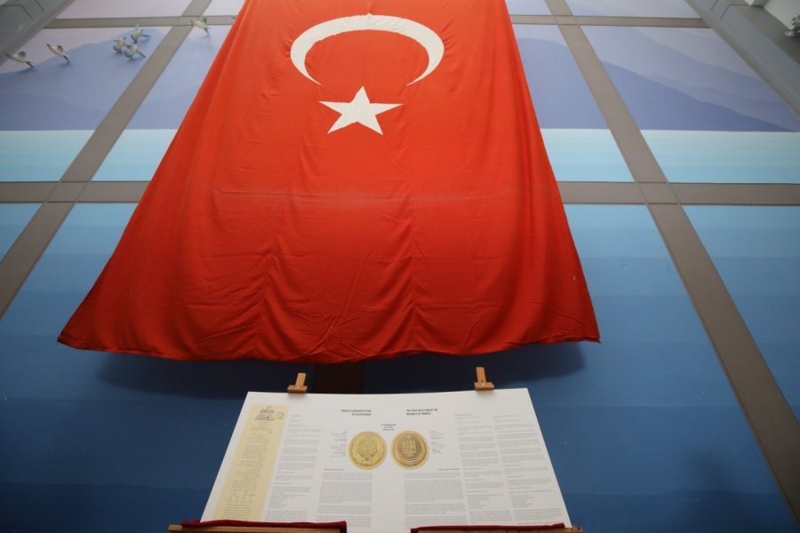 Türkiye Cumhuriyeti’nin İlk Altın Parası 100. Yılında Akdeniz Üniversitesi’nde