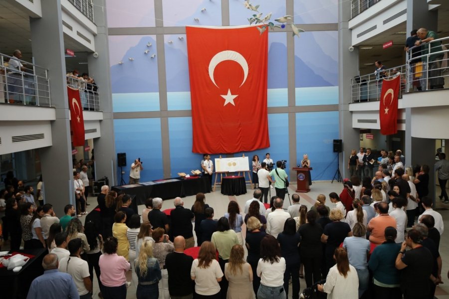 Türkiye Cumhuriyeti’nin İlk Altın Parası 100. Yılında Akdeniz Üniversitesi’nde