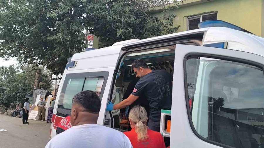 Akrabalar Arasında Tehlikeli Araç Kullanma Tartışması Silahlı Kavgaya Döndü: 2 Yaralı